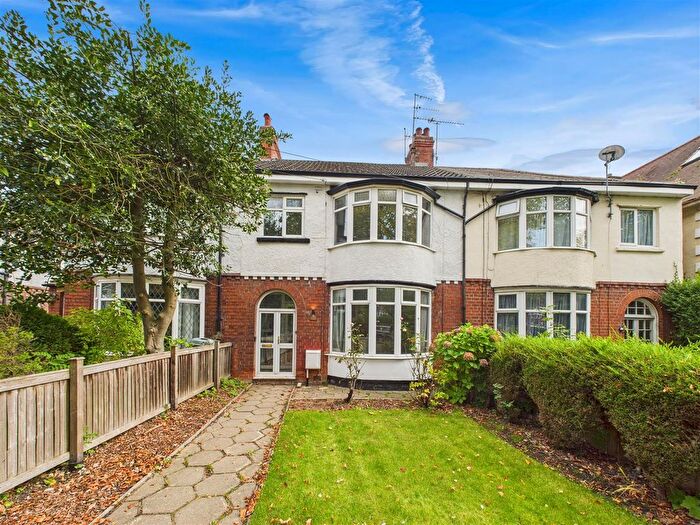 3 Bedroom Terraced House For Sale In Beverley Road, Hull, HU6