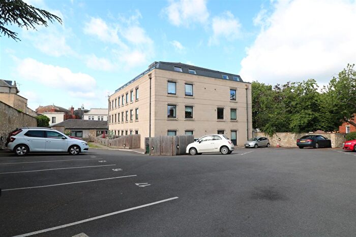 1 Bedroom Flat For Sale In Manvers Street, Trowbridge, BA14