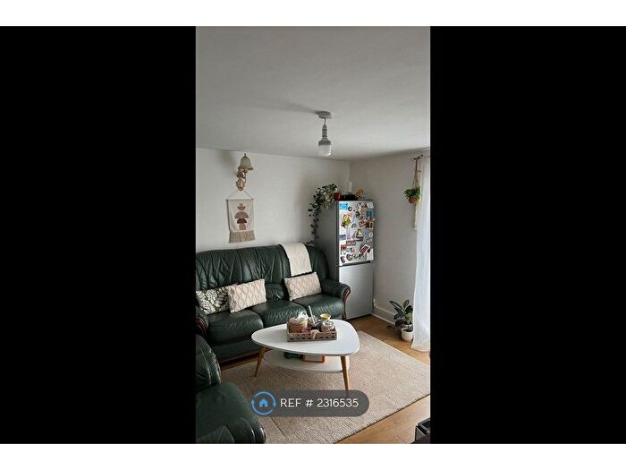 1 Bedroom Flat To Rent In Ilford, Ilford, IG4