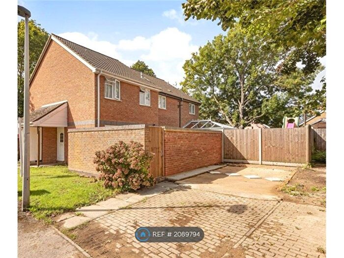 1 Bedroom Terraced House To Rent In Lindsey Road, Denham, Uxbridge, UB9