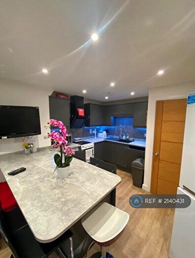 5 Bedroom Semi-Detached House To Rent In Dudley Road, Cambridge, CB5