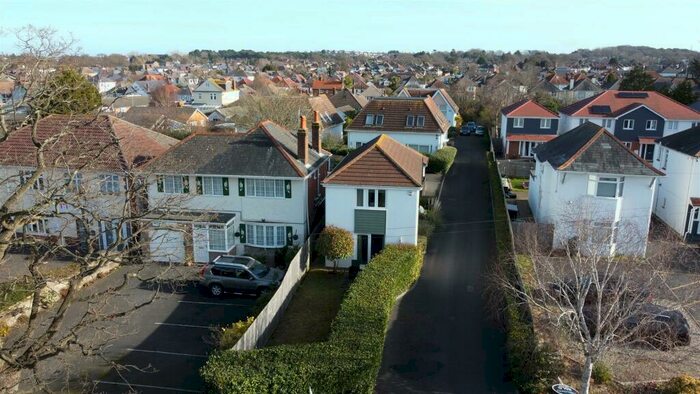 3 Bedroom Detached House To Rent In Wimborne Road, Oakdale, BH15