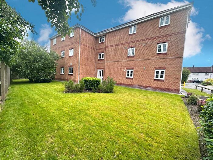 2 Bedroom Flat To Rent In Garthorp Road, Manchester, M23
