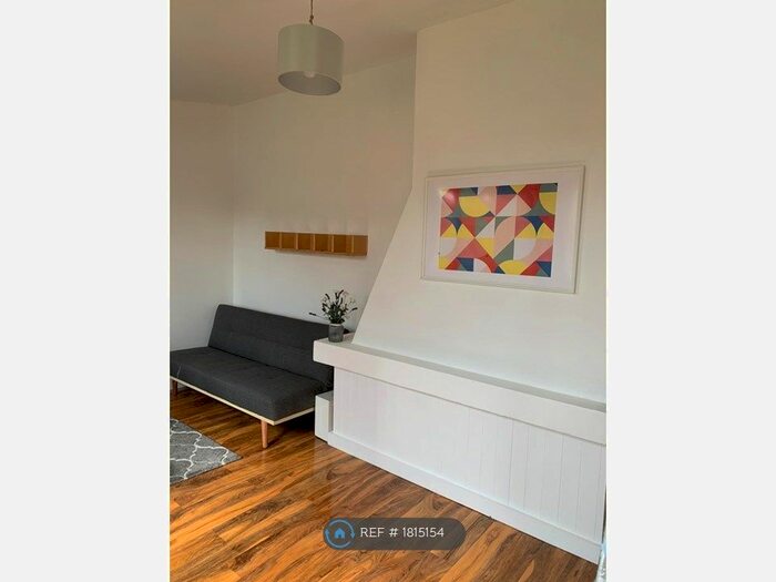 1 Bedroom Flat To Rent In Fernlea Road, London, SW12