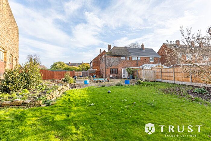 3 Bedroom Semi-Detached House For Sale In Smallwood Road, Dewsbury, WF12