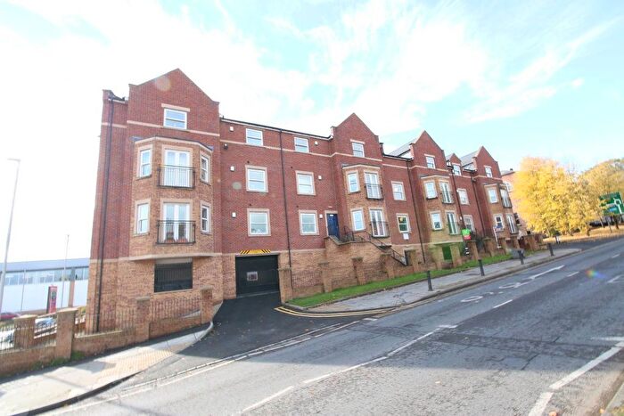 2 Bedroom Flat To Rent In Kirklee House, Darlington, DL1