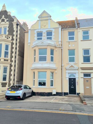 2 Bedroom Flat To Rent In Burnham On Sea, Somerset, TA8