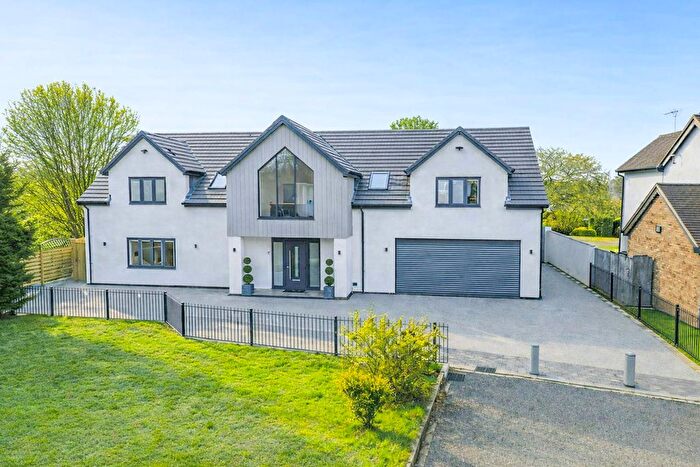 5 Bedroom Detached House For Sale In Ousebank Way, Stony Stratford, MK11