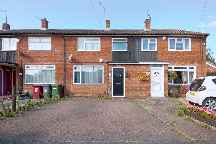 3 Bedroom Terraced House For Sale In Gascons Grove, Slough, SL2