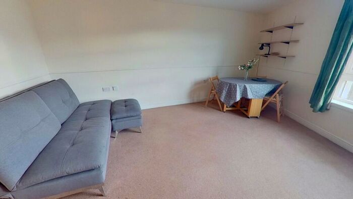 2 Bedroom Flat To Rent In Kittybrewster Square, Kittybrewster, Aberdeen, AB25