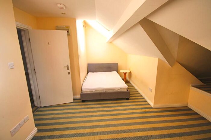 6 Bedroom Property To Rent In Fernbank Avenue, Wembley, Middlesex, HA0