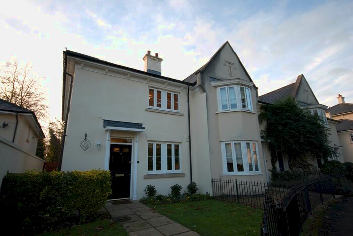 2 Bedroom End Of Terrace House To Rent In Campriano Drive, Warwick, CV34