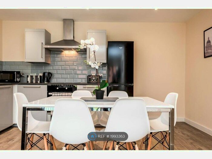 2 Bedroom Flat To Rent In The Reach, Liverpool, L3