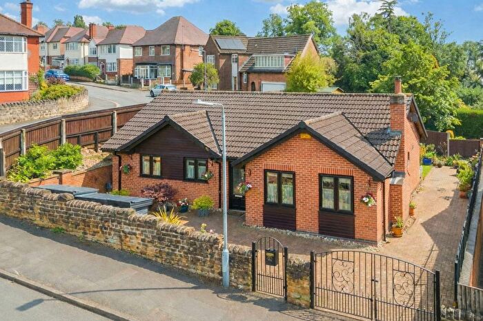 2 Bedroom Detached Bungalow For Sale In Park Road, Woodthorpe, Nottingham, NG5