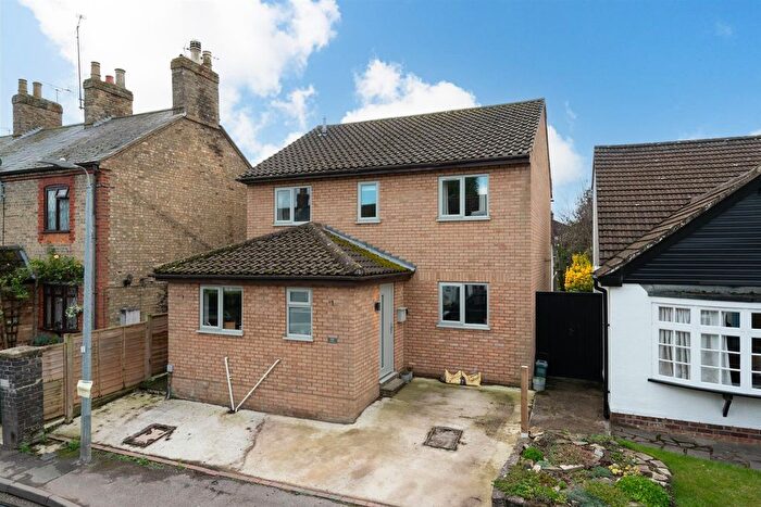 4 Bedroom Detached House For Sale In Summerleys, Edlesborough, LU6