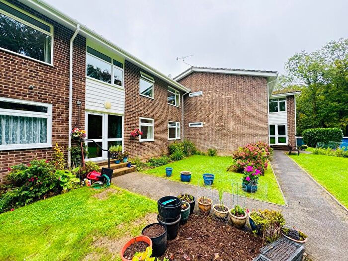 2 Bedroom Flat To Rent In Anfield Court, Anfield Close, Fair Oak, SO50
