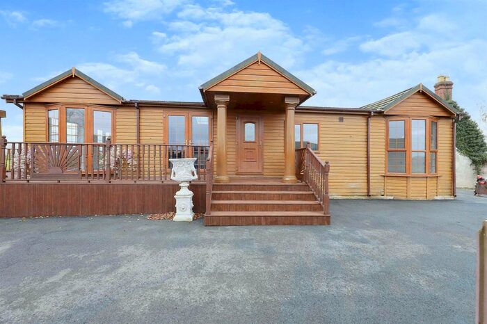4 Bedroom Mobile/park Home For Sale In Catsley Farm, Kinlet, Bewdley DY12