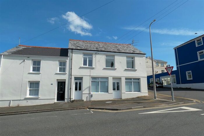 2 Bedroom Maisonette To Rent In Robert Street, Milford Haven, SA73