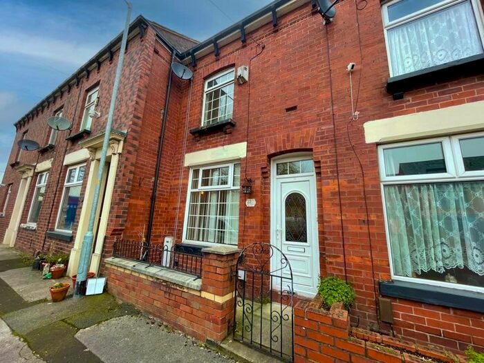 2 Bedroom Property To Rent In Northern Grove, Halliwell, Bolton, BL1