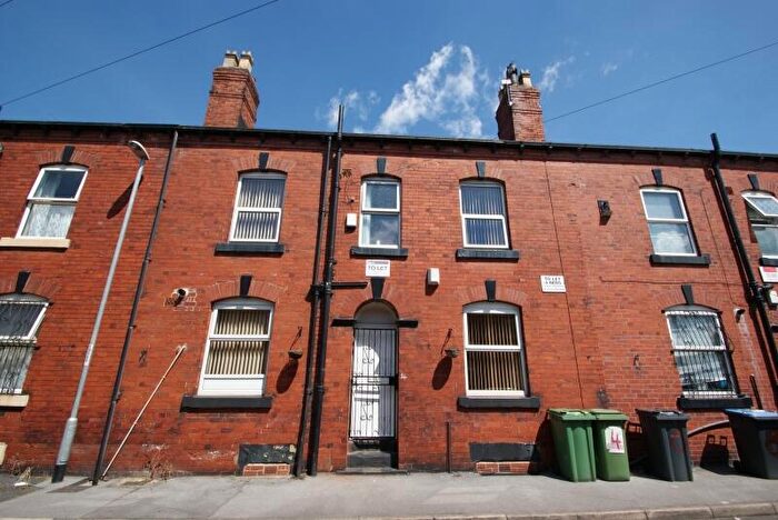 4 Bedroom Terraced House To Rent In Branksome Terrace, Hyde Park, Leeds, LS6