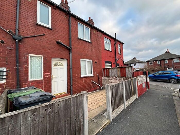 3 Bedroom Terraced House To Rent In Thornleigh Mount, Leeds, West Yorkshire, LS9