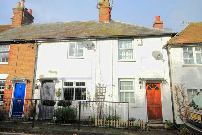 1 Bedroom Semi-Detached House For Sale In West End Cottages, The Street, Doddington, Sittingbourne ME9