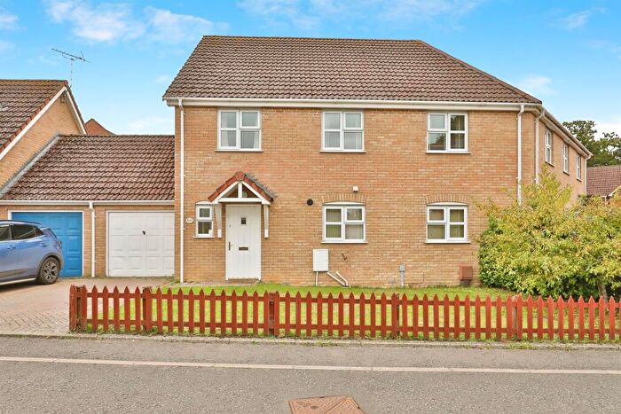 3 Bedroom Semi-Detached House For Sale In Bluebell Close, Watton, Thetford, IP25
