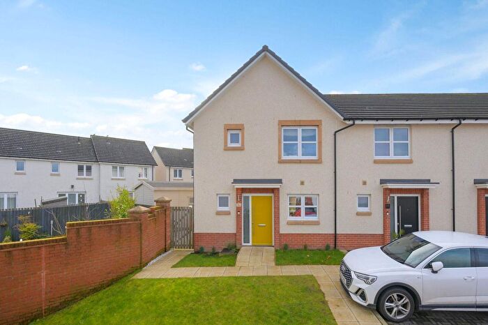 3 Bedroom End Terrace House For Sale In Toptowie Drive, Denny, FK6
