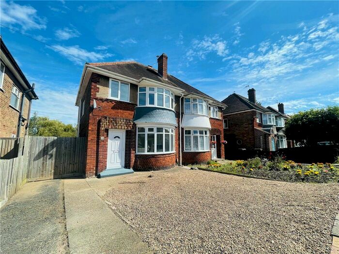 3 Bedroom Semi-Detached House To Rent In Holt Drive, Loughborough, LE11