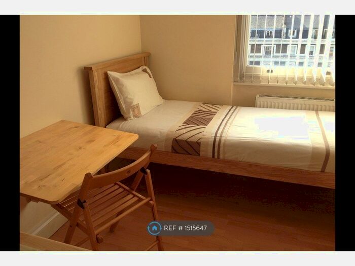 Studio To Rent In Talbot Square, London, W2