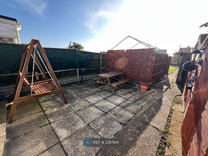 2 Bedroom Bungalow To Rent In Edgerton Road, Lowestoft, NR33