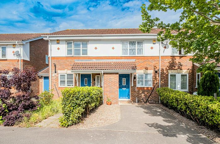 2 Bedroom Terraced House To Rent In Tolgate Drive, Hayes, UB4