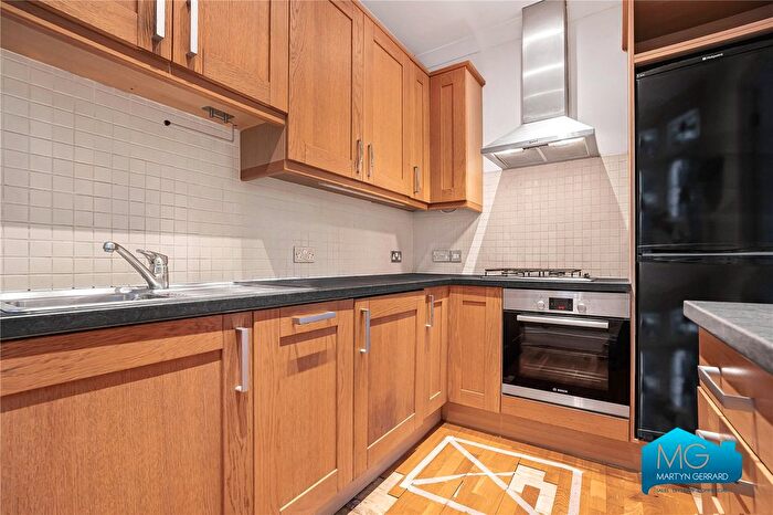 2 Bedroom Flat To Rent In Queens Avenue, Muswell Hill, London, N10