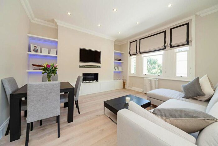 2 Bedroom Flat To Rent In Elm Park Gardens, South Kensington, London, SW10