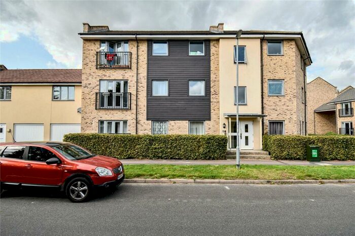 2 Bedroom Apartment To Rent In Woodhead Drive, Cambridge, CB4