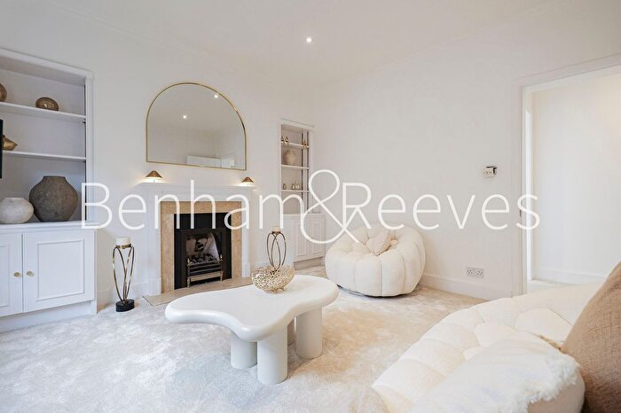 1 Bedroom Flat To Rent In Walton Street, Chelsea, SW3