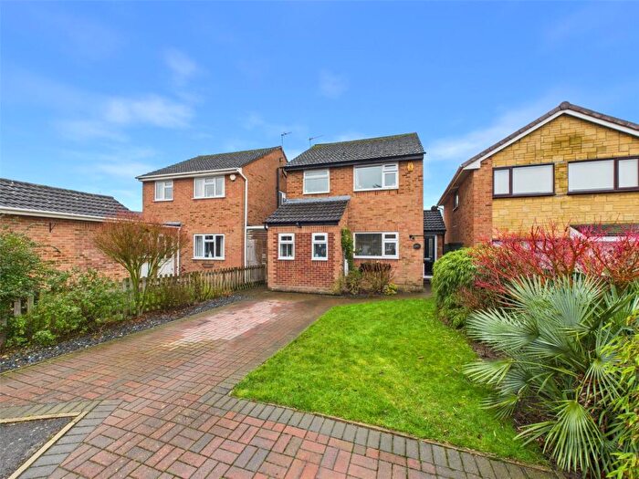 3 Bedroom Detached House For Sale In Sivell Close, Gloucester, GL2