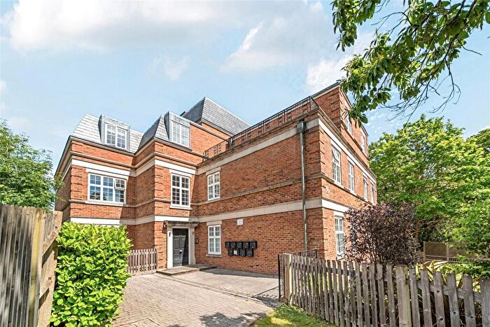 3 Bedroom Flat For Sale In Chislehurst Road, Chislehurst, BR7