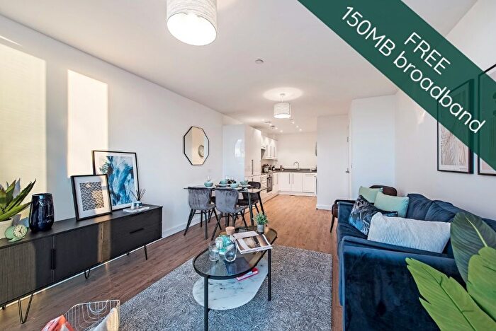 1 Bedroom Flat To Rent In Stylus Place, Hayes, UB3