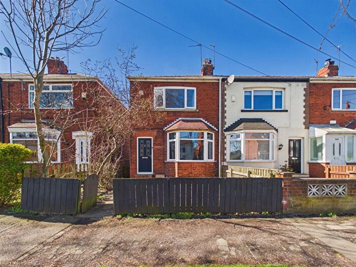 3 Bedroom End Terrace House For Sale In First Lane, Hessle, HU13