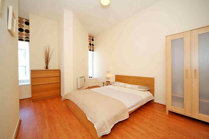 2 Bedroom Flat To Rent In Bridge Street, Flat B, AB11