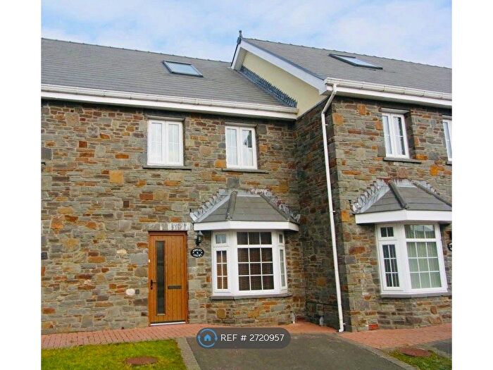 3 Bedroom Terraced House To Rent In Ashley Court, Swansea, SA4