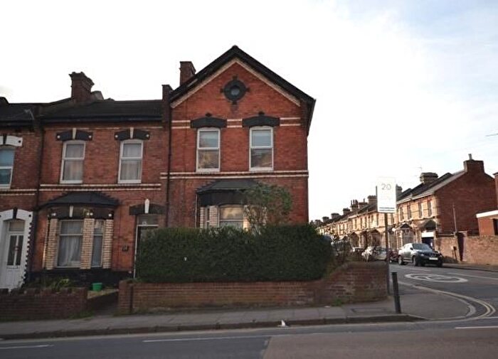 2 Bedroom Maisonette To Rent In Pinhoe Road, Exeter, Devon, EX4