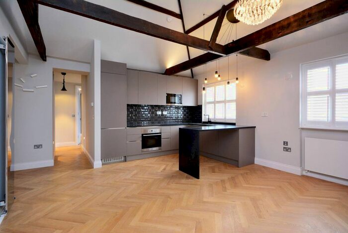 3 Bedroom Flat To Rent In Gloucester Place, Marylebone, London, NW1
