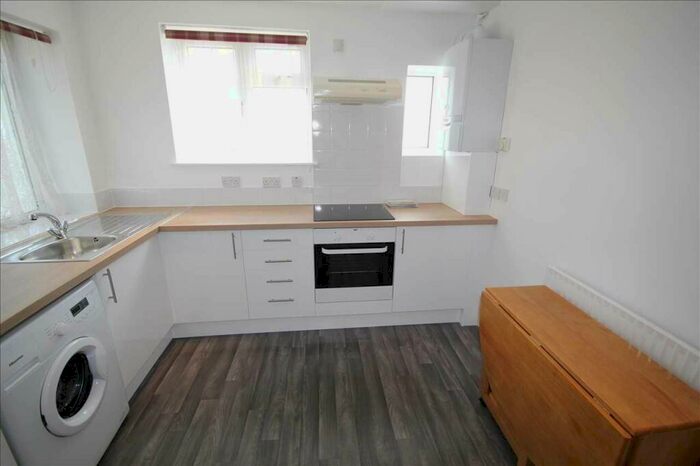 3 Bedroom Flat To Rent In Sandringham Court, Alexandra Avenue, Harrow, HA2