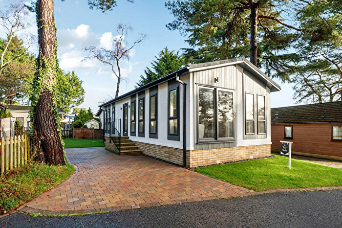 2 Bedroom Lodge For Sale In Christchurch, Dorset, BH23