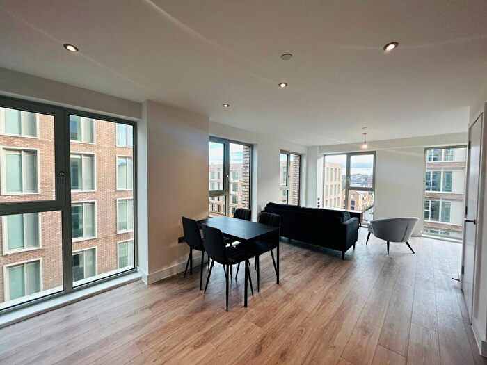 2 Bedroom Apartment To Rent In Bristol Street, Birmingham, B5