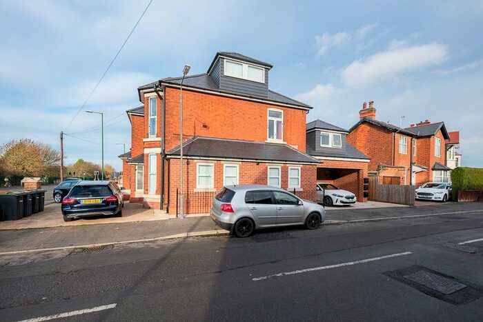 2 Bedroom Apartment To Rent In Porchester Road, Nottingham, NG3