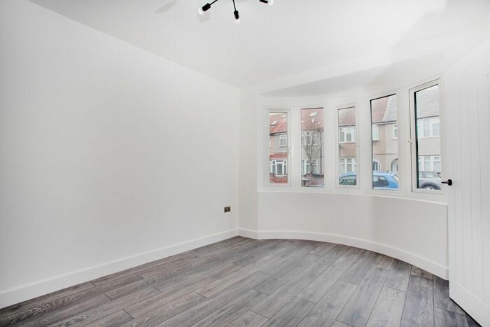 4 Bedroom Terraced House To Rent In Sanderstead Road, London, E10