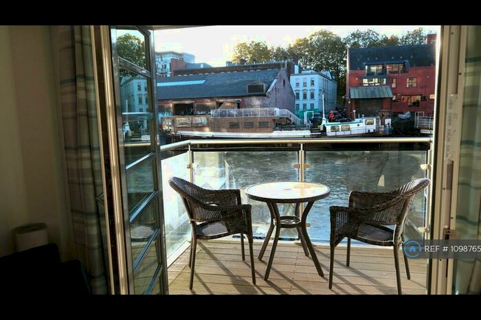 1 Bedroom Flat To Rent In Huller & Cheese, Bristol, BS1